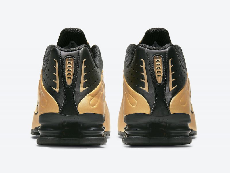 NIKE SHOX R4 SURFACES, NIKE, Black - 耐克NIKE SHOX R4 SURFACES“金属金”