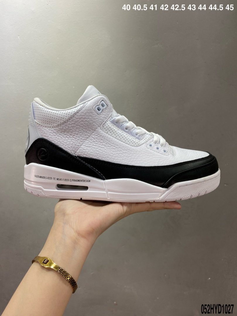 联名, Jumpman, Jordan, AJ3, Air Jordan 3, Air Jordan - 乔丹AJ3代 白黑色 藤原浩 闪电联名 Fragment Design x Air Jordan 3 整双鞋以经典百搭的黑白主题呈现