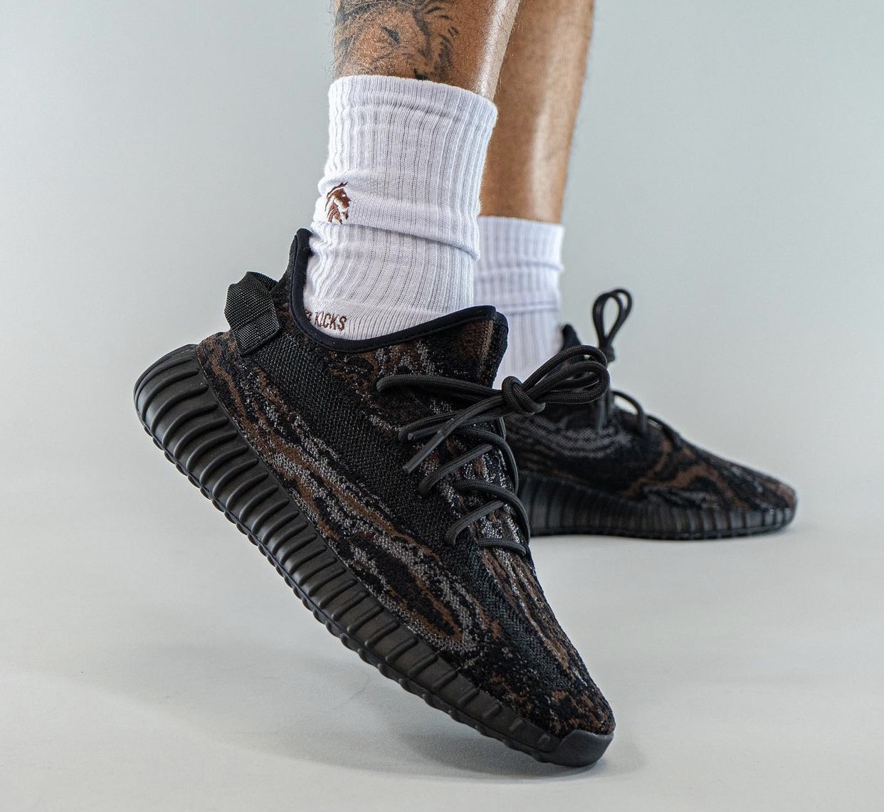 adidas Yeezy Boost 350 V2 MX Rock GW3774 发售日期定价