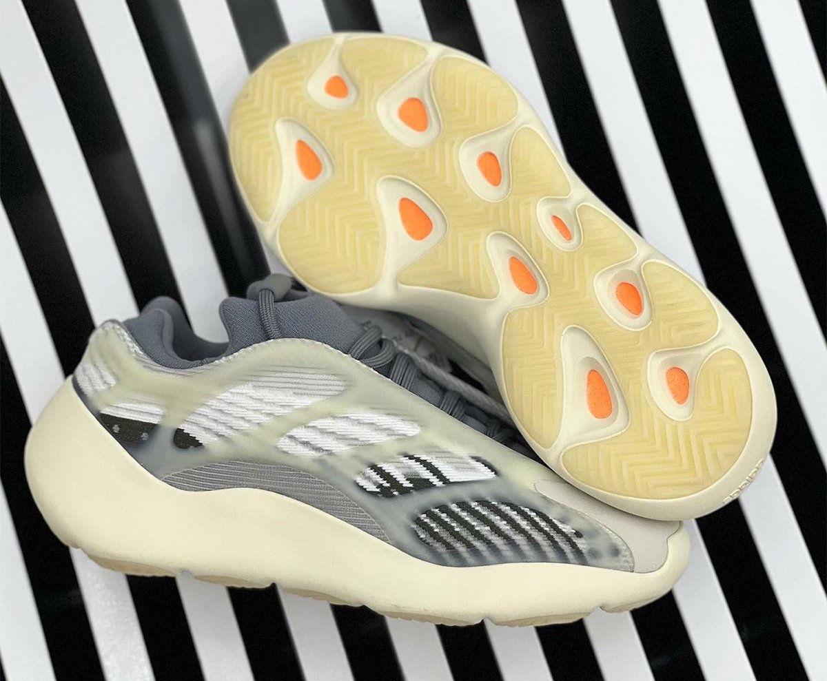 adidas Yeezy 700 V3 Fade Salt ID1674 Release Date