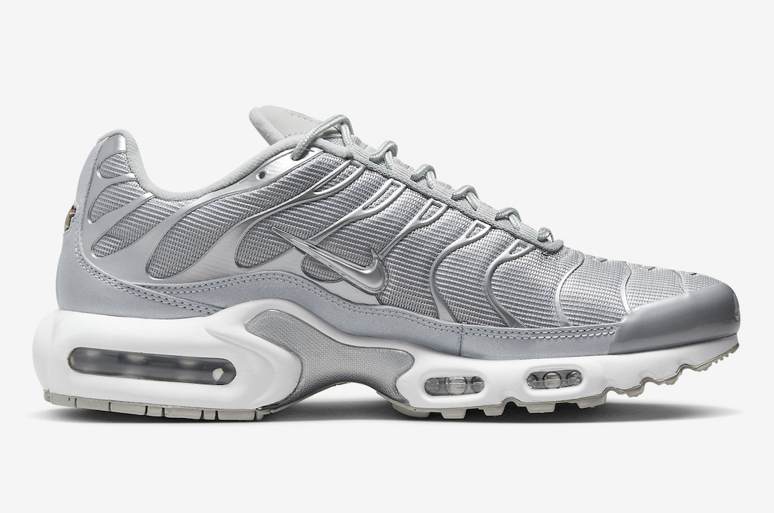 Nike Air Max Plus Metallic Silver Grey Fog FJ1012-095 Release Date