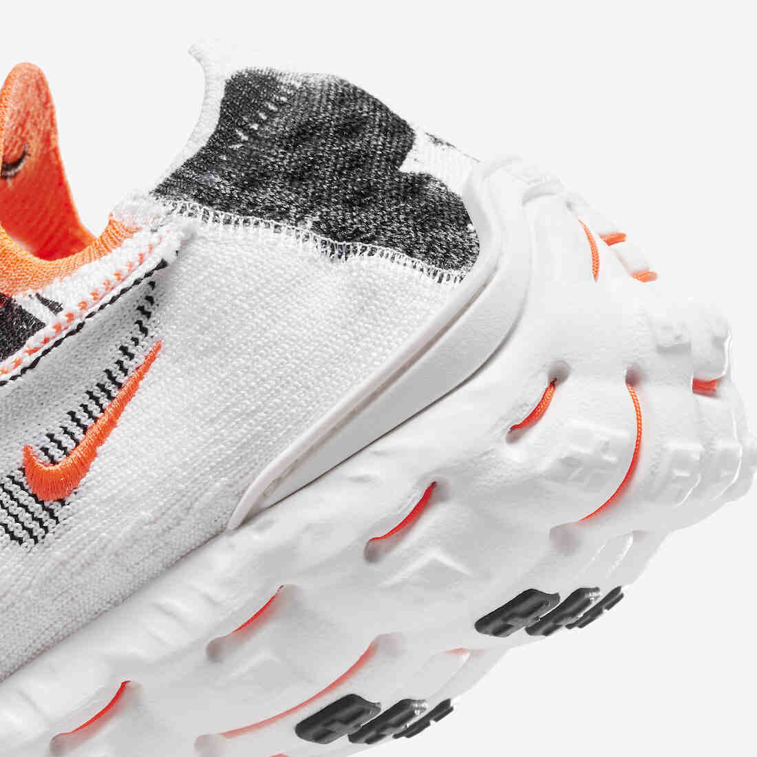 Nike ISPA MindBody White Total Orange DH7546-100