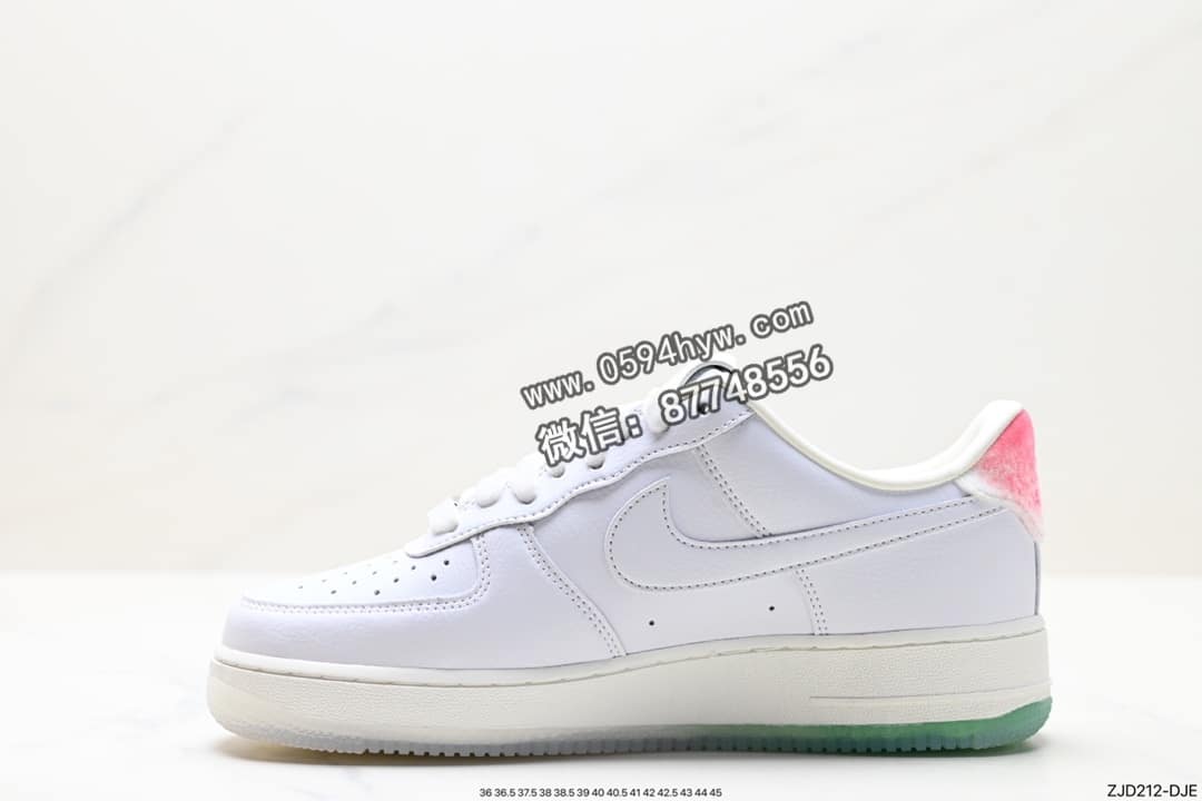 FORCE 1, Air Force 1 - Air Force 1 ‘07 Low 原楦头原纸板
品牌：Air Force
系列：1 ‘07 Low
鞋子类型：低帮
鞋帮高度：原楦头原纸板
货号：DC3287-111