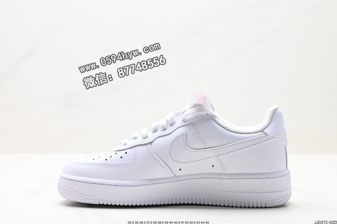 空军一号, 板鞋, Nike Air Force 1 Low, Nike Air Force 1, Nike Air, NIKE, Air Force 1 Low, Air Force 1 - 耐克Nike Air Force 1 Low  空军一号低帮百搭休闲运动板鞋。柔软、弹性十足的缓震性能和出色的中底设计，横跨复古与现代的外型结合，造就出风靡全球三十多年的Force 1。
货号：315122-111
尺码:36 36.5 37.5 38 38.5 39 40 40.5 41 42 42.5 43 44 45
ID:JJD372-DZD