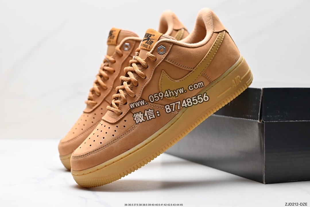 运动鞋, 篮球鞋, 低帮篮球鞋, FORCE 1, Air Force 1, AI - Air Force 1 ‘07 Low 原楦头原纸板
品牌：Air Force
系列：1 ‘07 Low
鞋子类型：低帮篮球鞋
鞋帮高度：原楦头原纸板
货号：CJ9179-200
ID：ZJD212-DZE