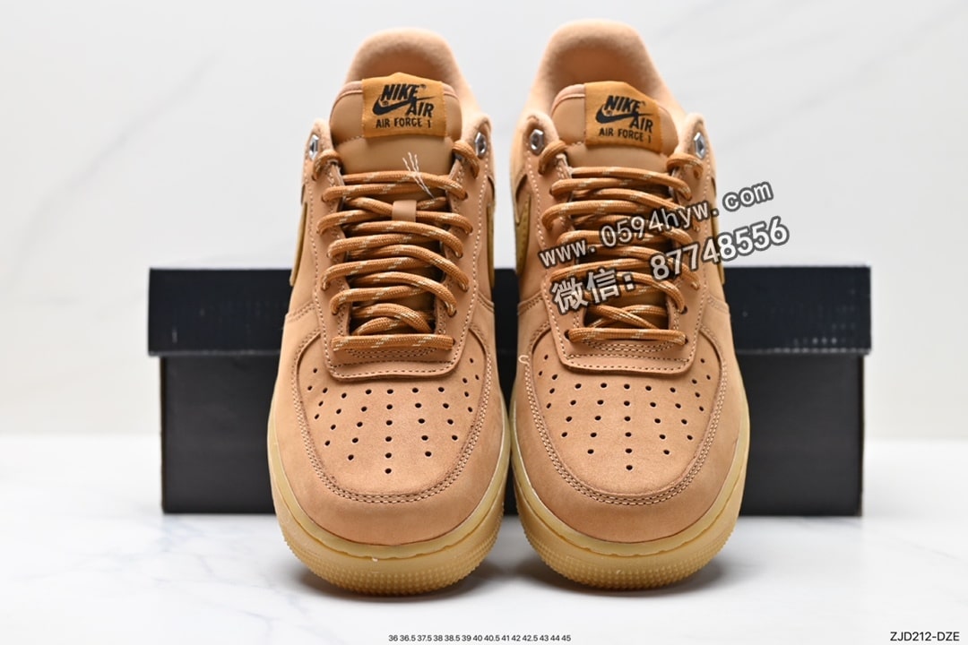 运动鞋, 篮球鞋, 低帮篮球鞋, FORCE 1, Air Force 1, AI - Air Force 1 ‘07 Low 原楦头原纸板
品牌：Air Force
系列：1 ‘07 Low
鞋子类型：低帮篮球鞋
鞋帮高度：原楦头原纸板
货号：CJ9179-200
ID：ZJD212-DZE