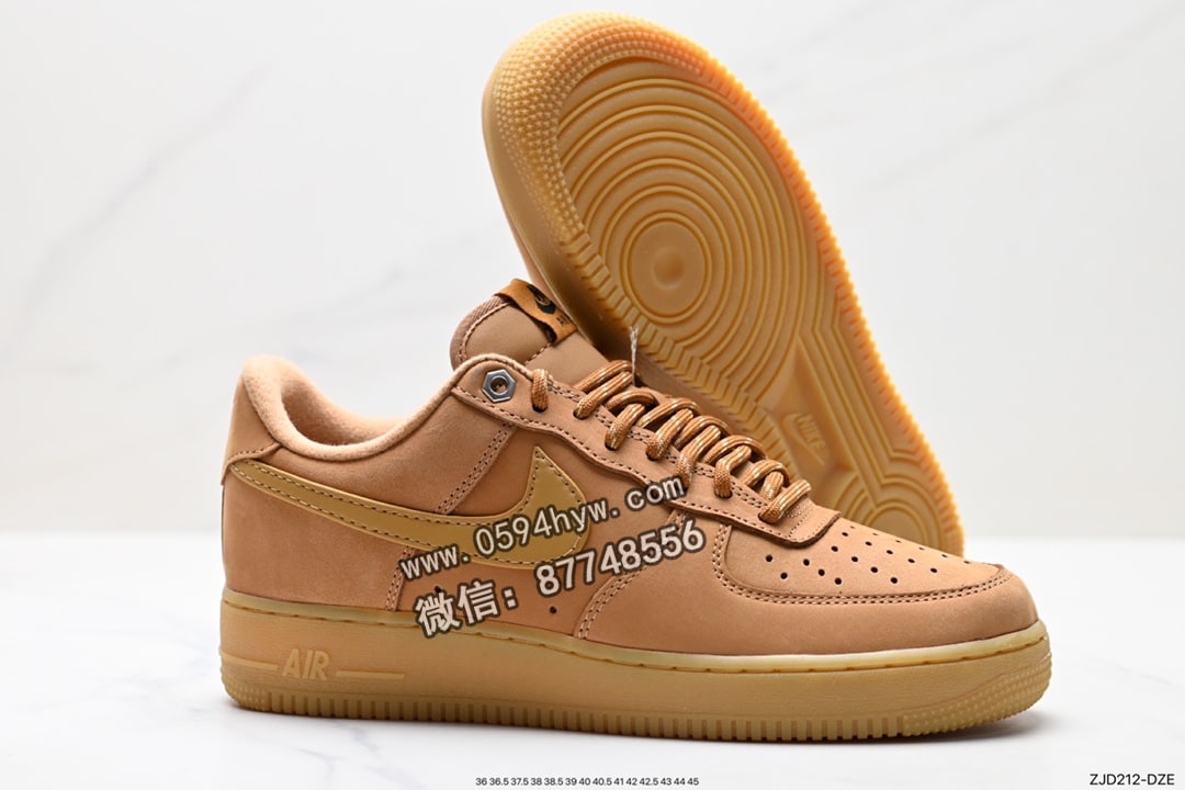 运动鞋, 篮球鞋, 低帮篮球鞋, FORCE 1, Air Force 1, AI - Air Force 1 ‘07 Low 原楦头原纸板
品牌：Air Force
系列：1 ‘07 Low
鞋子类型：低帮篮球鞋
鞋帮高度：原楦头原纸板
货号：CJ9179-200
ID：ZJD212-DZE