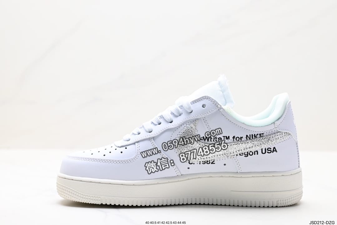 - Air Force 1 ‘07 Low 原楦头原纸板 品牌：Nike 系列：Air Force 1 鞋子类型：低帮篮球鞋 颜色：未提及 货号：AO4297-100