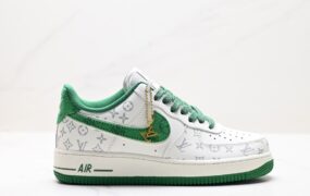 Air Force 1 ‘07 Low 原楦头原纸板 打造纯正空军版型
货号：LU0251-136
ID:ZED212-DZG