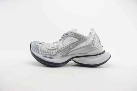 OK纯原 BALENCIAGA Circuit Sneakers 2024年巴黎世家13代 环道系列轻便复古透气跑鞋 编码：BYI1C