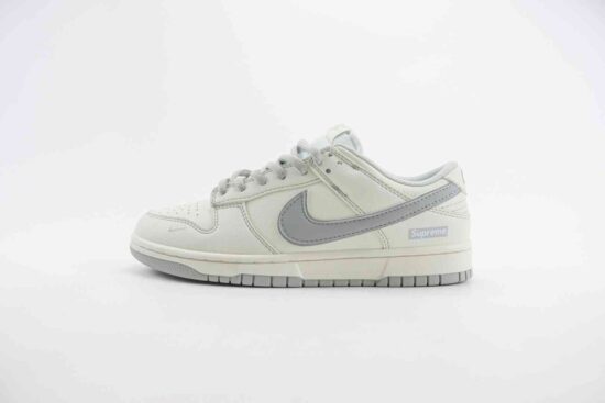 Nike SB Dunk Low x Supreme 联名 低帮 RM2308-233