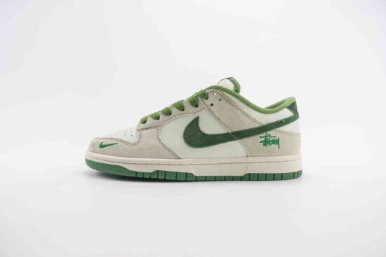 Nike SB Dunk Low x Stussy DO1098-340