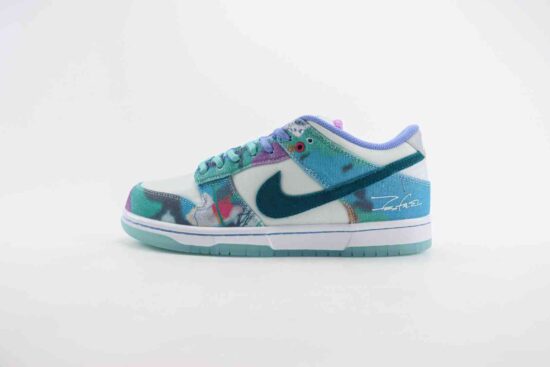 Futura Laboratories x NK SB Dunk Low 联名 白蓝扎染 涂鸦印花 HF6061-400