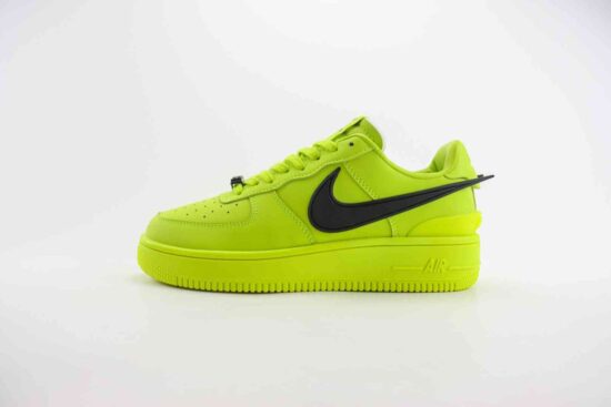 Nike Air Force 1 空军 x AMBUSH 埋伏 飞勾 低帮 荧光绿 货号：DV3464-100 编码：AEE1F