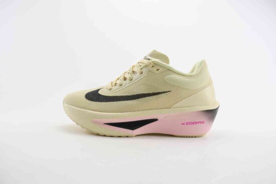 Nike Zoom FLY 6 马拉松 新款 耐克超弹轻盈跑步鞋 FN8455 101