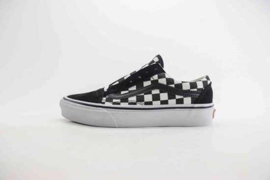 Vans Old Skool 低帮休闲板鞋 黑白棋盘格 编码：VWP1S