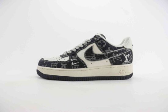 Nike Air Force 1 空军 LV联名 印花 牛仔黑 SJ2088-002
原楦头原纸板 打造纯正低帮空军版型
专注外贸渠道 全掌内置蜂窝气垫
原盒配件 原厂中底钢印、拉帮完美货号：SJ2088-002  编码：AEE1F
Size：36 36.5 37.5 38 38.5 39 40 40.5 41 42 42.5 43 44 44.5 45