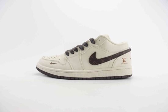 LV 联名 倒钩 Louis Vuitton x Air Jordan AJ1 Low 低帮文化休闲板鞋 货号：WG8850-004