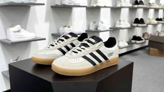 Adidas Gazelle Indoor Trainers 低帮休闲运动鞋 IF9735