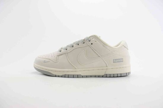 Nike SB Dunk Low x supreme联名 XX8888-001 米灰