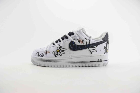 Nike Air Force 1 低帮 空军 绑带解构 小皱菊喷绘 3D打印涂鸦 货号：ZH0316-025