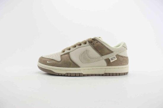 Nike SB Dunk Low 低帮休闲板鞋 麂皮 米灰棕 货号：JH8037-925