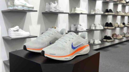 Nike Air Zoom Pegasus 41 Premium 跑鞋 巴黎奥运版白蓝橙 货号：HF0013-900