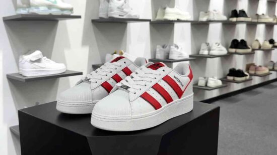 Adidas Originals Superstar XLG 低帮厚底松糕休闲运动板鞋 皮革白红黑字母LOGO 货号：IF6144