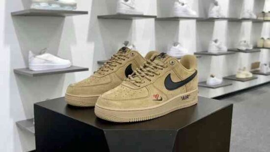 Nike SB Dunk Low 扣篮系列 低帮休闲运动滑板板鞋 麦黄棕 货号：CJ9179-200