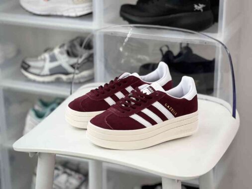 Adidas Originals Gazelle Bold W 低帮休闲运动板鞋 翻毛酒红白 货号：HQ6892