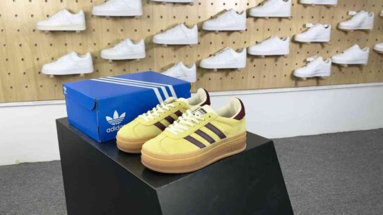 Adidas Originals Gazelle Bold W 羚羊松糕系列 低帮休闲运动板鞋 翻毛姜黄深褐生胶底 货号：IF5937