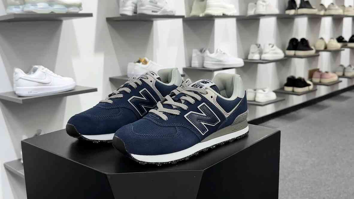 New Balance ML574 低帮休闲运动慢跑鞋 海军蓝浅灰 货号：ML574EVN