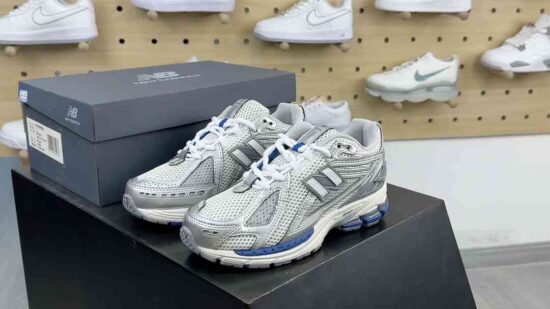 New Balance 1906R 低帮休闲运动慢跑鞋 Silver Metallic/Blue M1906RQA