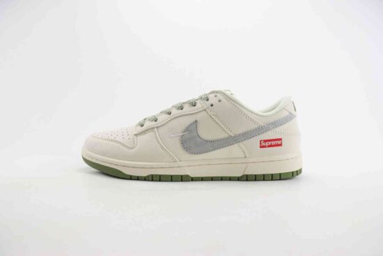 Nike SB Dunk Low x Supreme联名 米灰绿 货号：XX2025-330