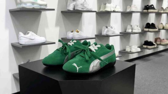 Puma Speedcat OG 低帮休闲运动鞋 白红色 货号：hy58699