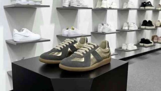 Maison Margiela 22 Classic Replica Leather Low Sneaker 小白板鞋 香槟金深灰焦糖底 货号：S57 WS0236 102