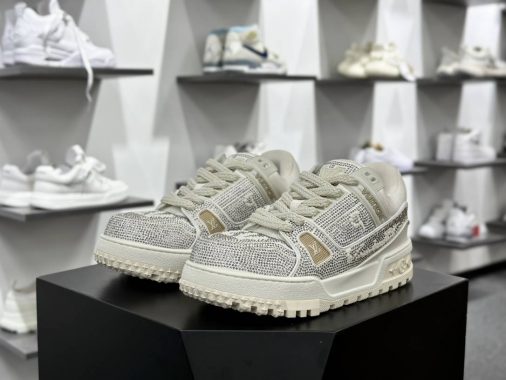 驴家 LV Trainer 低帮鞋 货号：xy659898