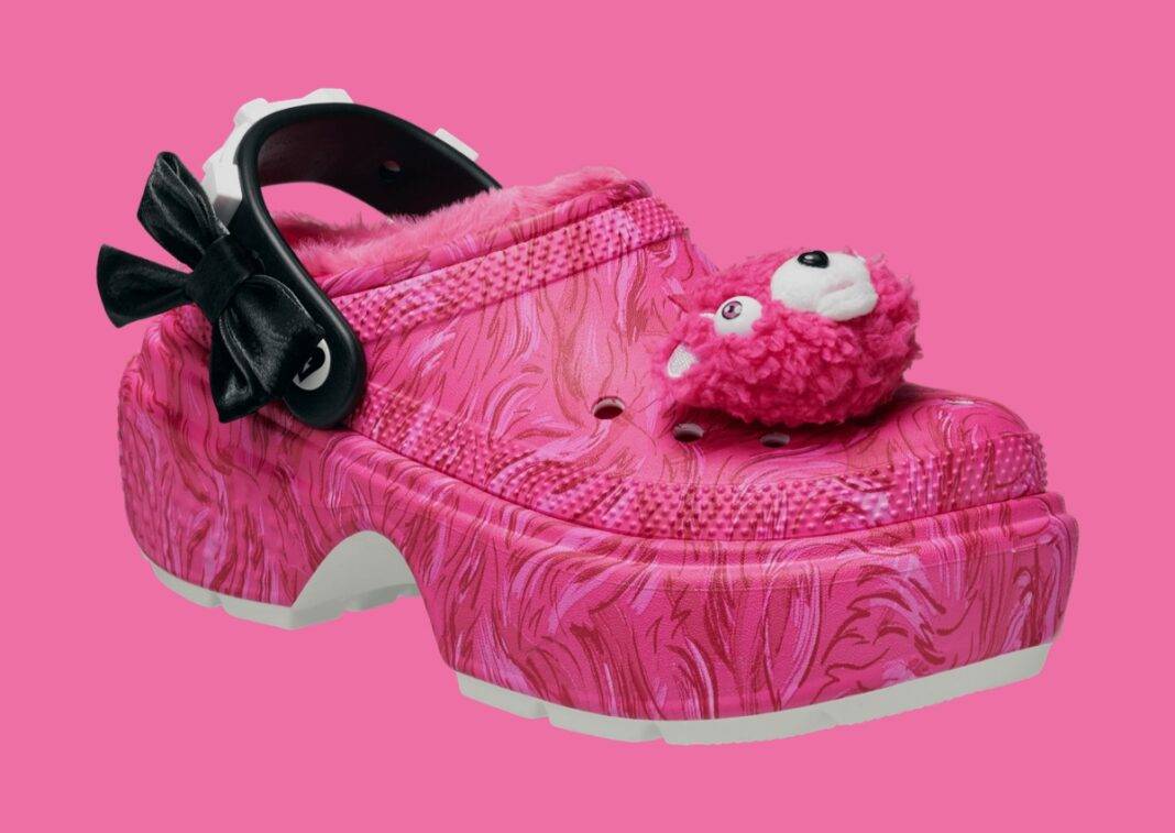 Fortnite x Crocs Stomp 内衬木屐 “Cuddle Team Leader “将于 2024 年 10 月发售