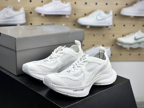 Balenciaga Circuit Sneakers 环道系列 低帮 休闲慢跑鞋 网织武士白黑LOGO 货号：793945 WFLGY 9000