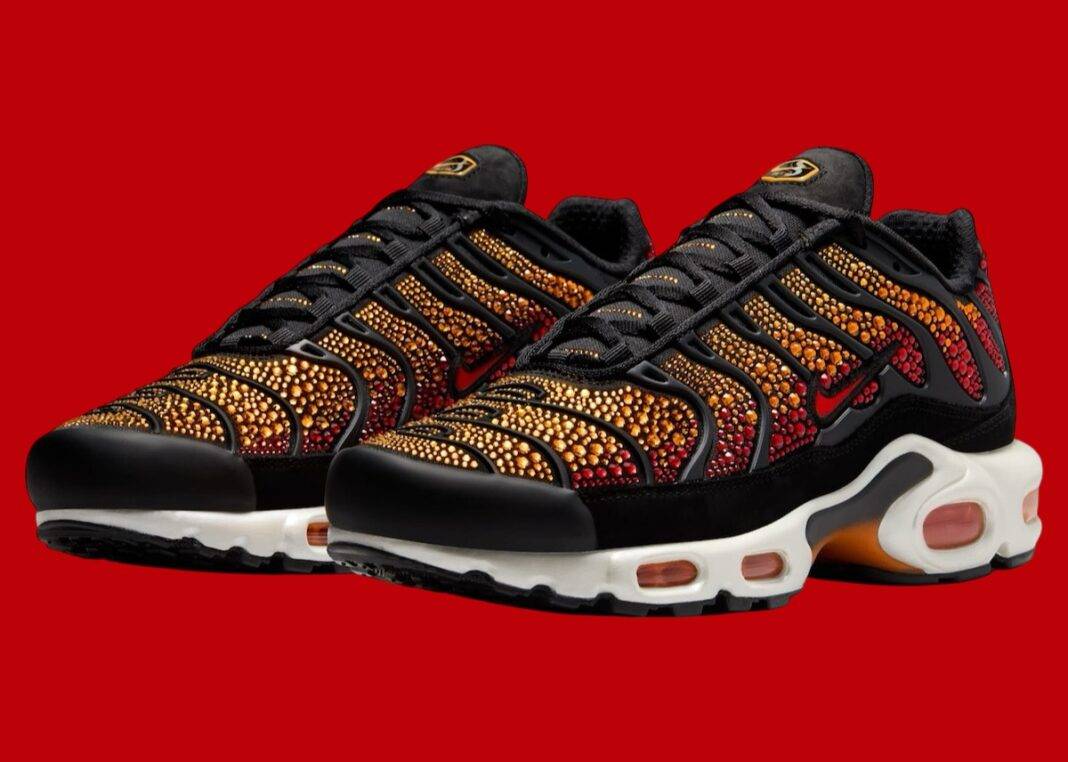 施华洛世奇 x 耐克 Air Max Plus “日落 “于 2025 年 12 月发布